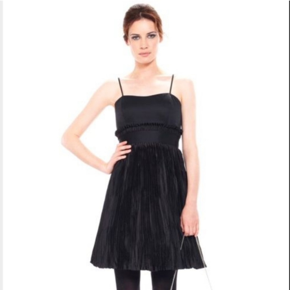 LIKE NEW! French Connection Hazel Crinkle Strappy Dress in Black, Size 2
